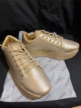 Womens Metallic Gold Platform Lace-Up Sneakers